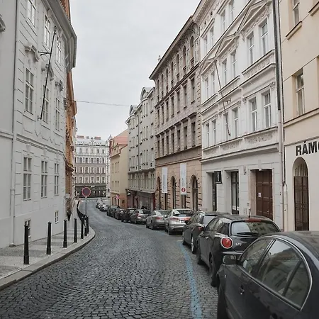 Skolska Junior Appartement *